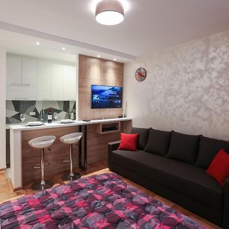 Apartment Promenada 30 Novi Sad Exterior photo