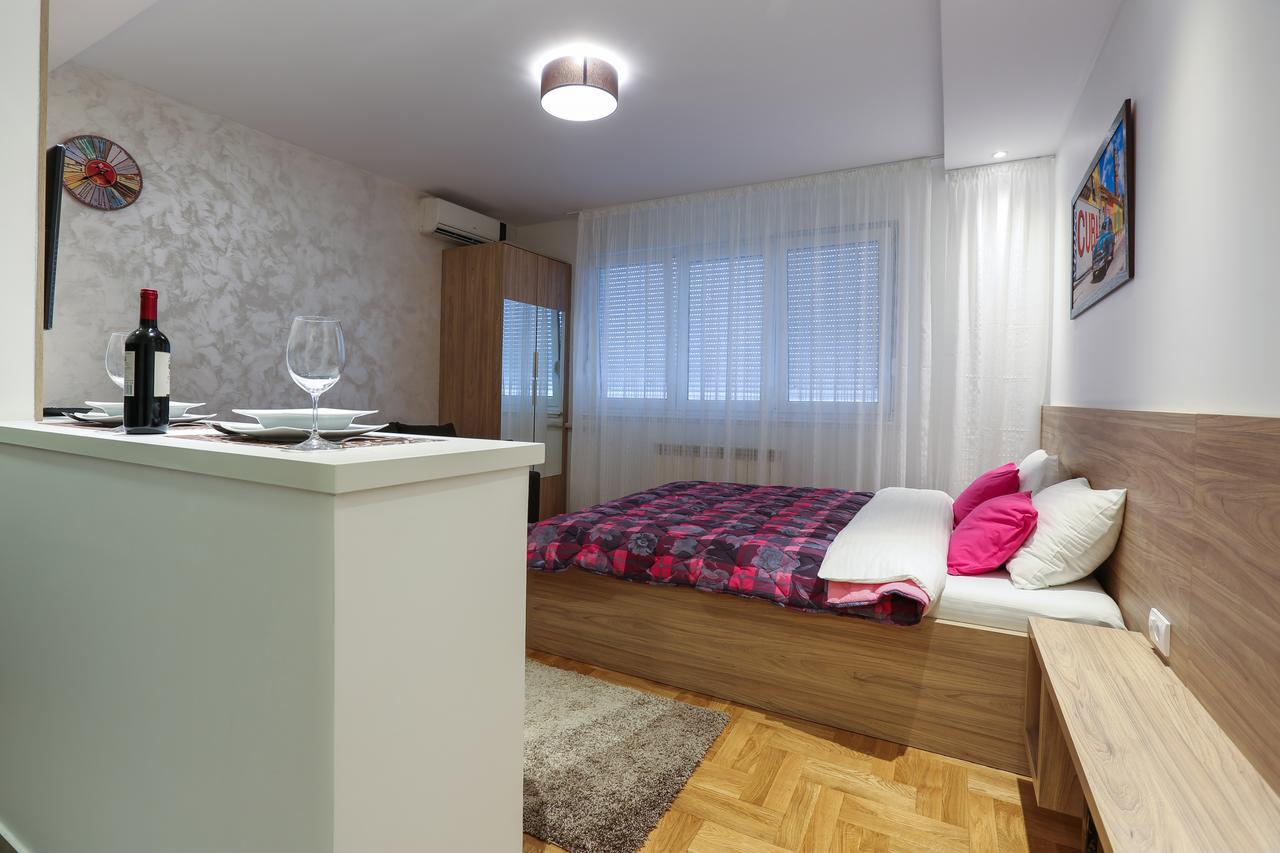 Apartment Promenada 30 Novi Sad Exterior photo