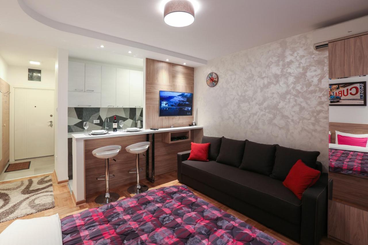 Apartment Promenada 30 Novi Sad Exterior photo