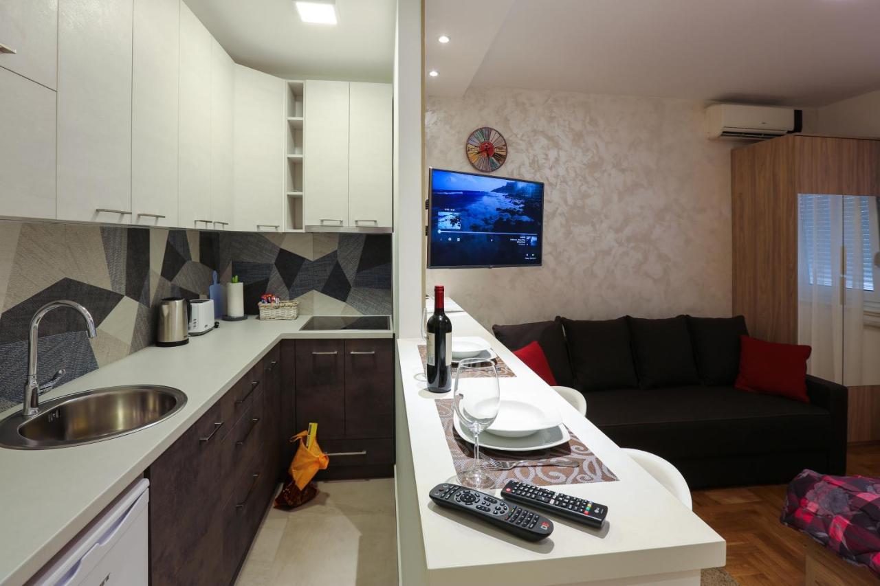 Apartment Promenada 30 Novi Sad Exterior photo