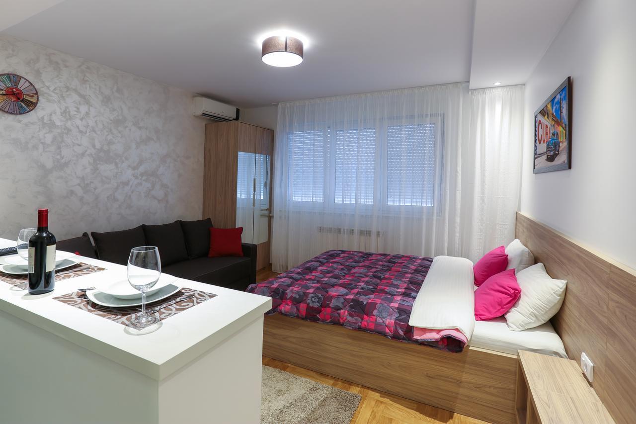 Apartment Promenada 30 Novi Sad Exterior photo