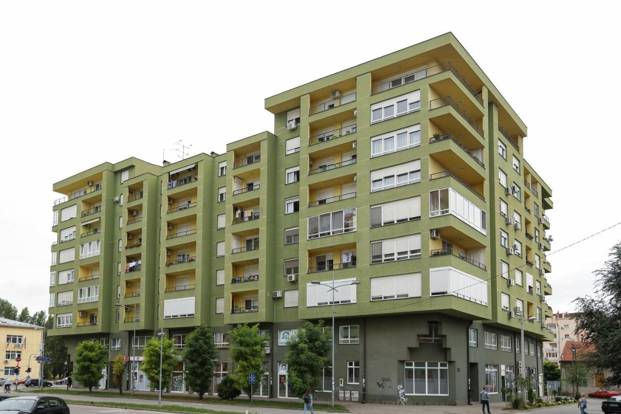 Apartment Promenada 30 Novi Sad Exterior photo